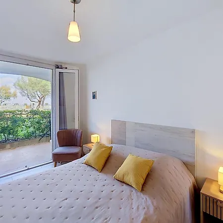 Du Port-6 By Interhome