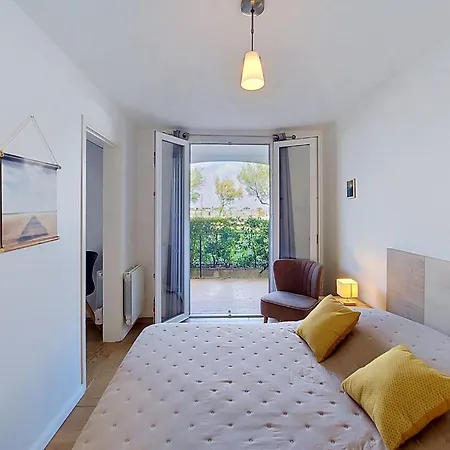Du Port-6 By Interhome